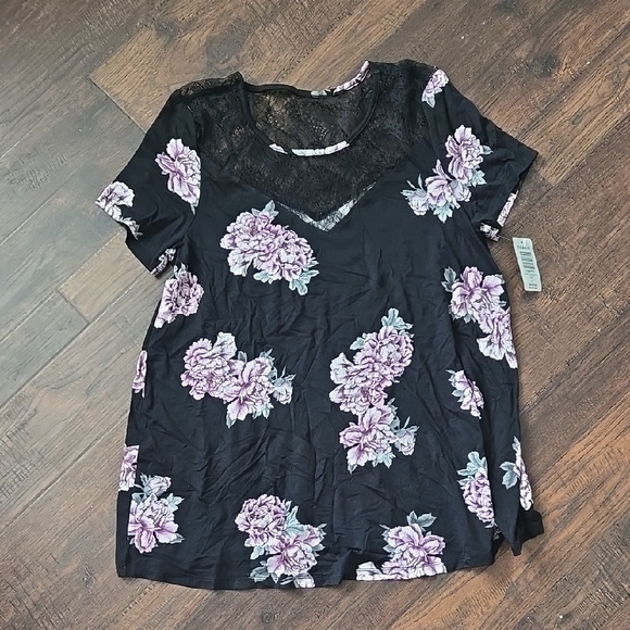 Floral Lace Black Top - Picture 1 of 2